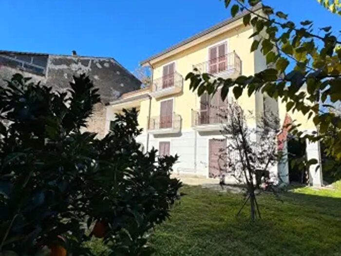 Casa con 6 locali in vendita in Via Vittorio Emanuele, Pontecagnano Faiano