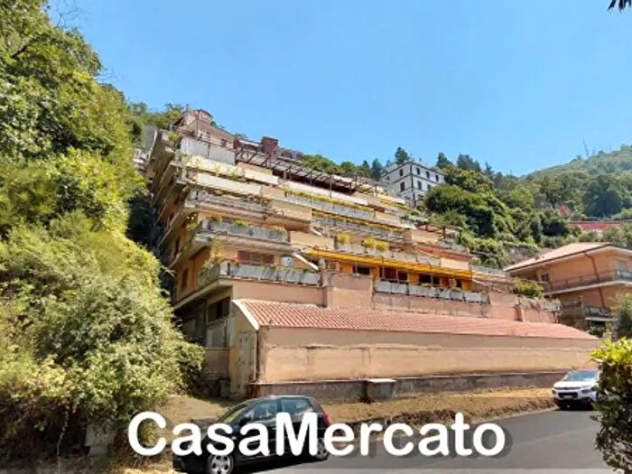 Appartamento trilocale in vendita in Via Roma, Rocca Di Papa