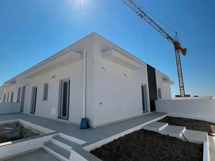 Casa trilocale in vendita in Via Antonio De Curtis, Margherita Di Savoia