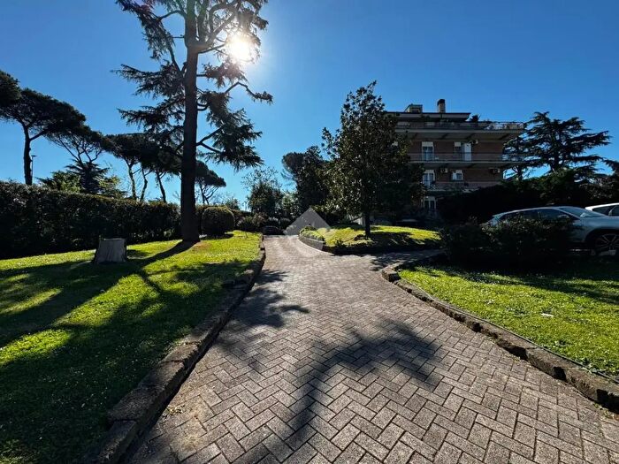 Appartamento monolocale in vendita in Via Carlo Gherardini, Roma