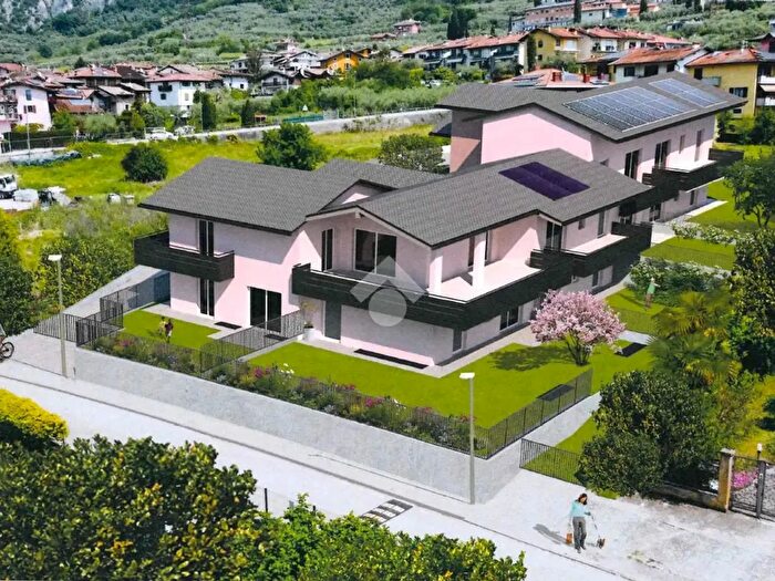 Appartamento quadrilocale in vendita in Via Giuseppe Mazzini, Arco