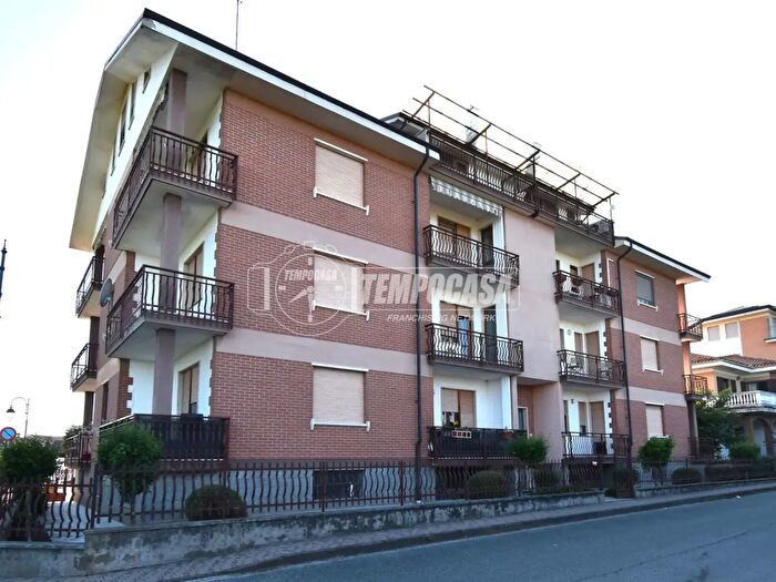 Appartamento con 5 locali in vendita in Via Piramide, Narzole