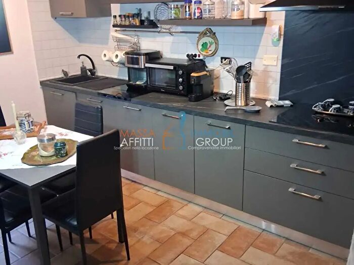 Appartamento trilocale in vendita in Via Cavour b, Carrara