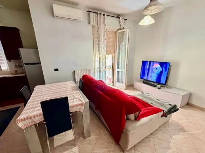 Appartamento trilocale in vendita in Via Giovanni Raineri, Piacenza