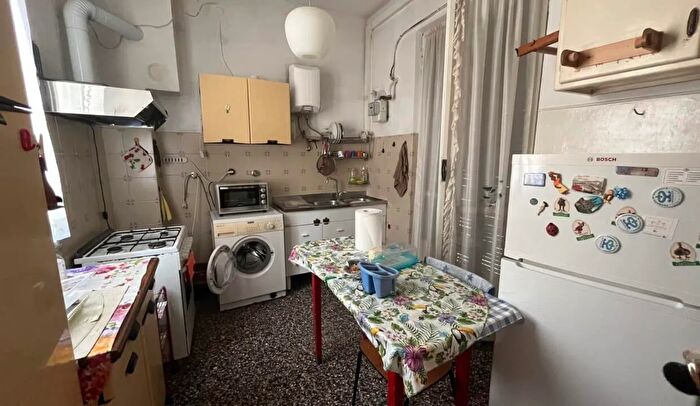 Appartamento in vendita in Lavagnola Savona Liguria Italia, Savona