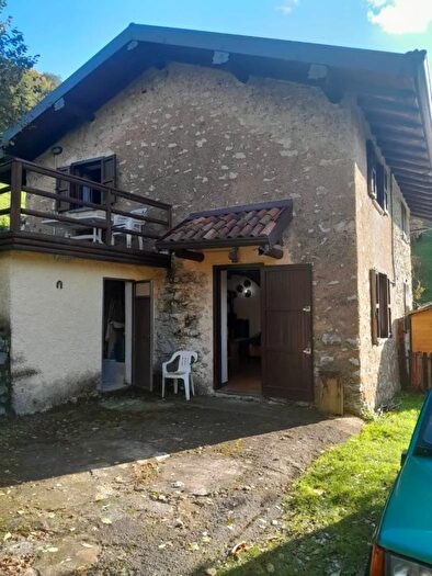 Casa trilocale in vendita in Via dei NarcisiGrone, Grone