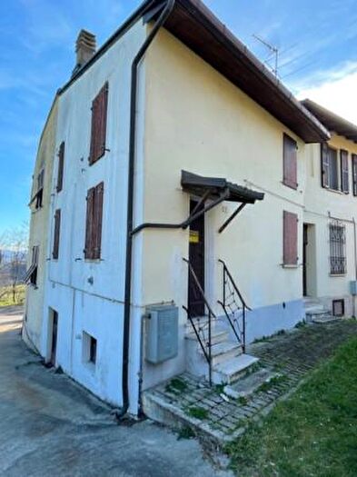 Casa trilocale in vendita in Alosio, Castellania
