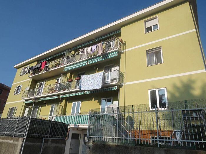 Appartamento trilocale in affitto in Via Pontasso, Centro, Casella