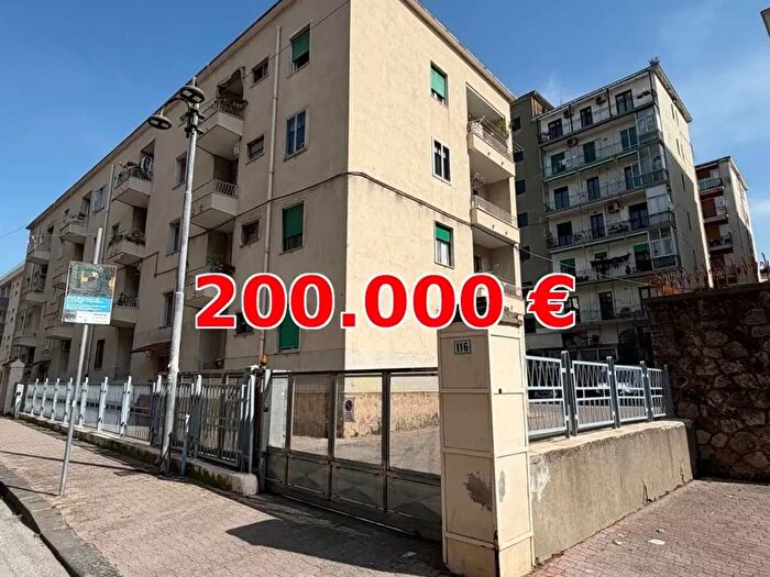 Appartamento quadrilocale in vendita in Via Silvio Baratta, Salerno