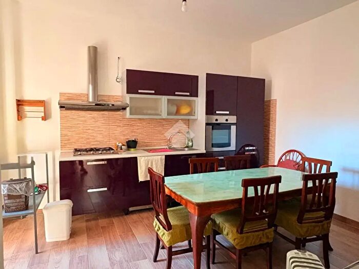 Appartamento trilocale in vendita in Via Taranto, Botricello