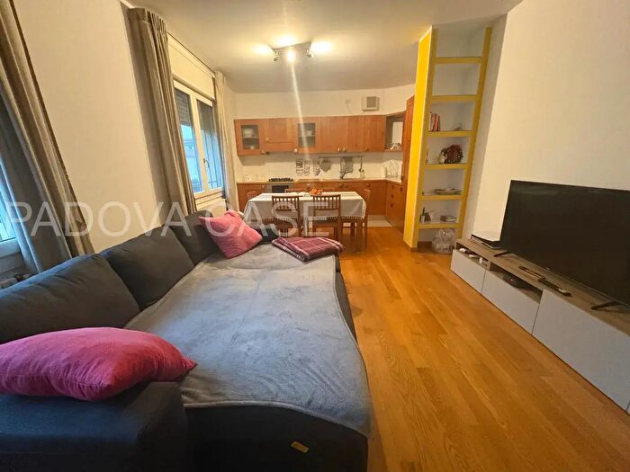 Appartamento quadrilocale in affitto in Via Belfiore, Padova