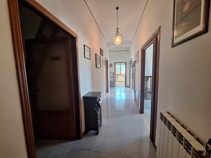 Appartamento con 5 locali in vendita in San Severino Marche