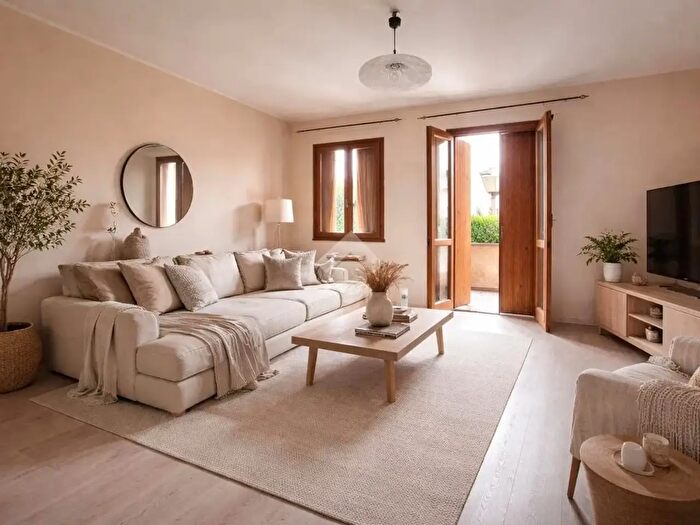 Appartamento trilocale in vendita in Via Ponte Fabbro, Cologne