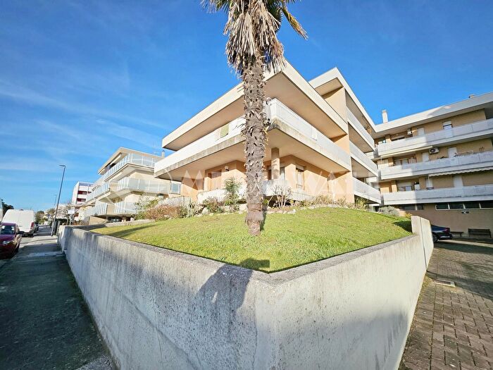 Casa con 13 locali in vendita in Via Egeria, San Michele Al Tagliamento