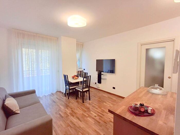 Appartamento bilocale in affitto in Via Bruno Cassinari, Santa Giulia, Milano