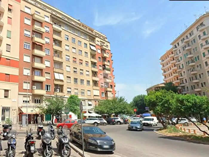 Appartamento quadrilocale in vendita in Roma