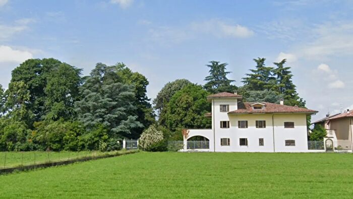 Casa con 7 locali in vendita in Via Cologne c, Chiari