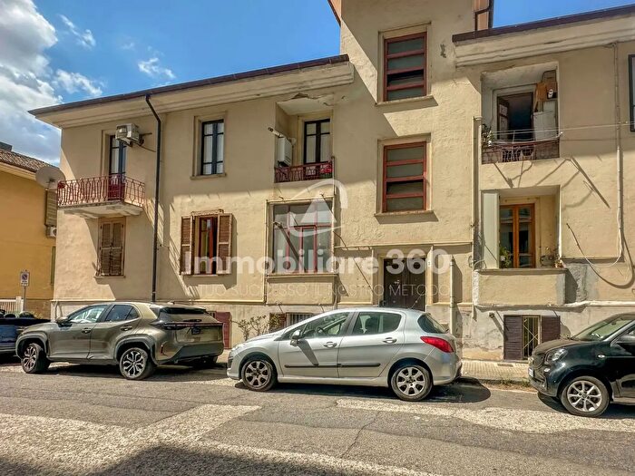 Appartamento trilocale in affitto in Via Galluppi, Cosenza