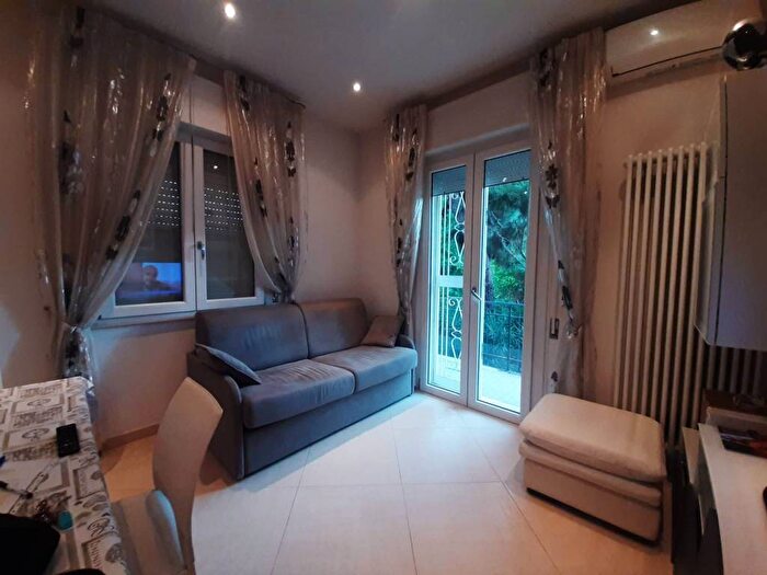 Appartamento trilocale in affitto in Viale dei Mille, Cesenatico Levante, Cesenatico