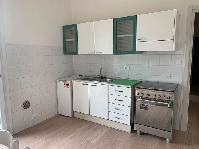 Appartamento trilocale in affitto in Via Vittorio Locchi, Borgo Nuovo Navigatori Ponte Crencano, Verona