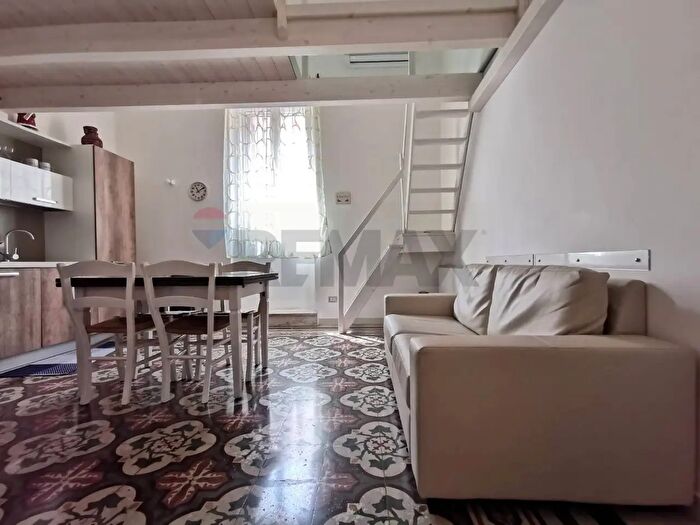 Appartamento trilocale in affitto in Corso Mazzini, Bari