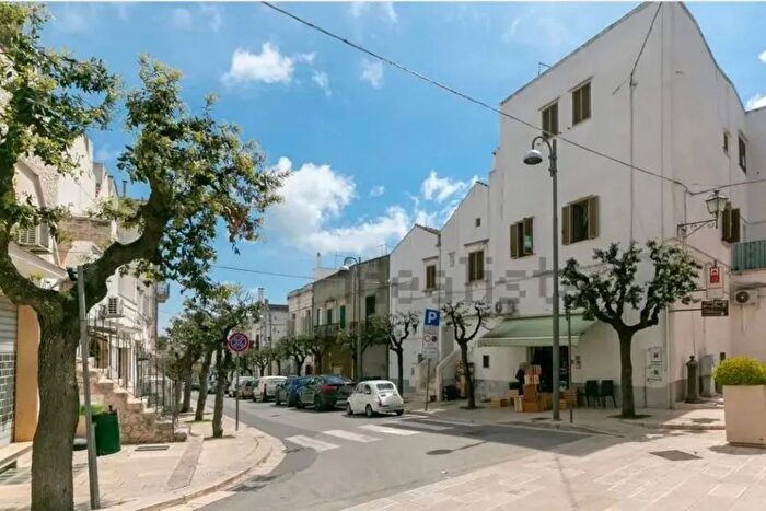 Casa trilocale in vendita in Via Regina Margherita Cisternino Brindisi Cisternino, Cisternino