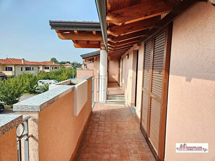 Appartamento trilocale in vendita in Via Buozzi, Sedriano