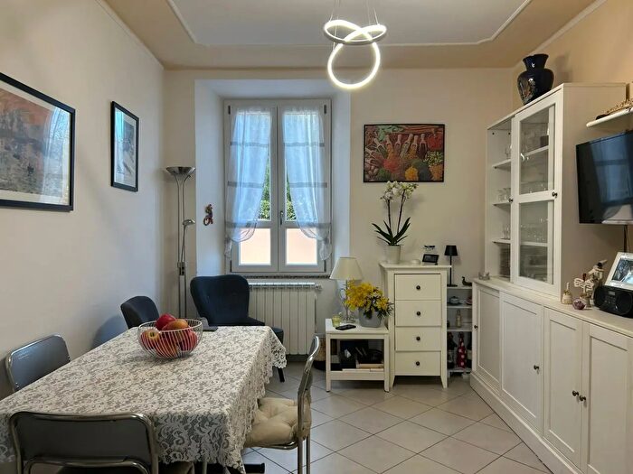 Appartamento con 5 locali in vendita in Sarzana