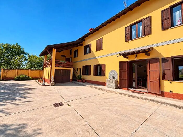 Casa con 5 locali in vendita in Via Monte Cervino, Corbetta