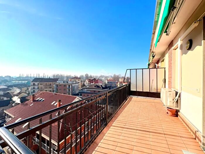 Appartamento trilocale in vendita in Via E Belli, La Loggia