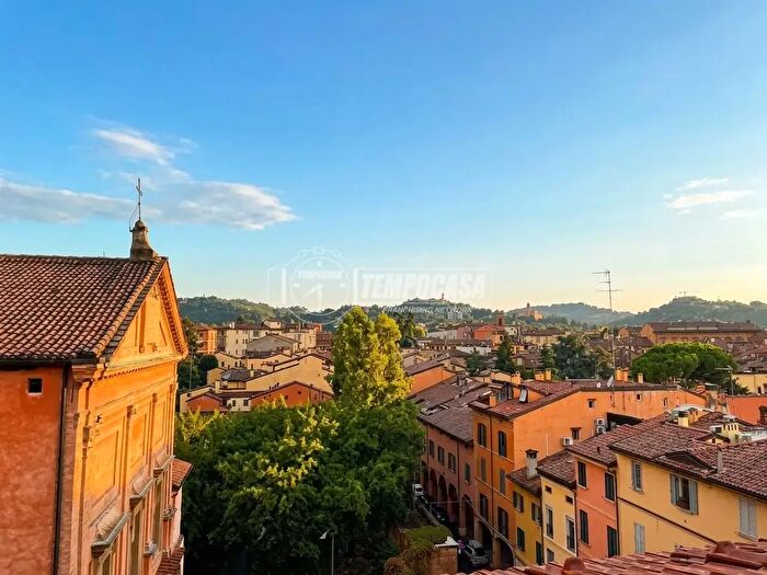 Appartamento con 5 locali in vendita in Via Fondazza, Bologna