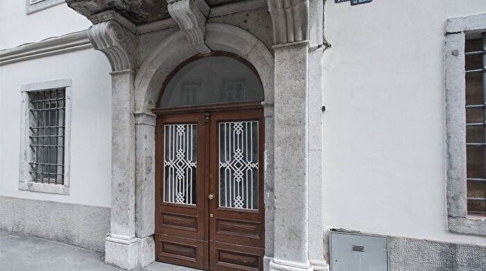 Appartamento quadrilocale in affitto in Via Valdirivo, Borgo Teresiano, Trieste