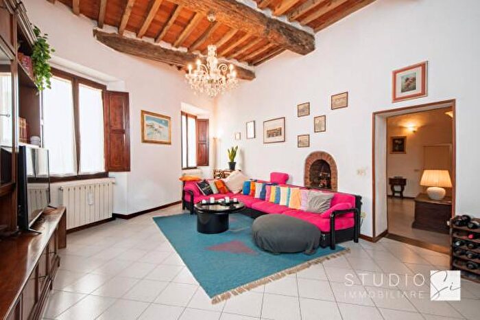 Appartamento con 5 locali in vendita in Via dei Pappagalli, Pistoia