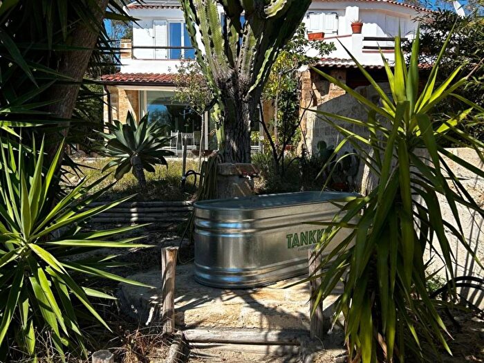 Casa trilocale in affitto in Villaggio Praialonga, Praialonga, Isola di Capo Rizzuto