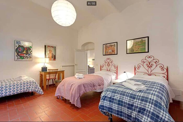 Appartamento trilocale in affitto in Via Bonifacio Lupi, San Marco SS Annunziata, Firenze