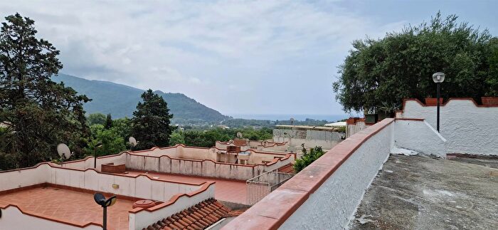 Appartamento bilocale in vendita in Centola, Centola