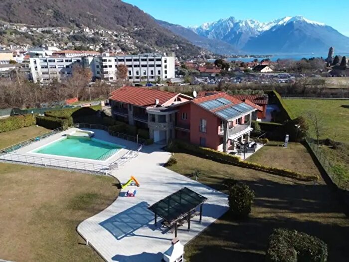 Appartamento trilocale in vendita in Via Poncia, Gravedona ed Uniti