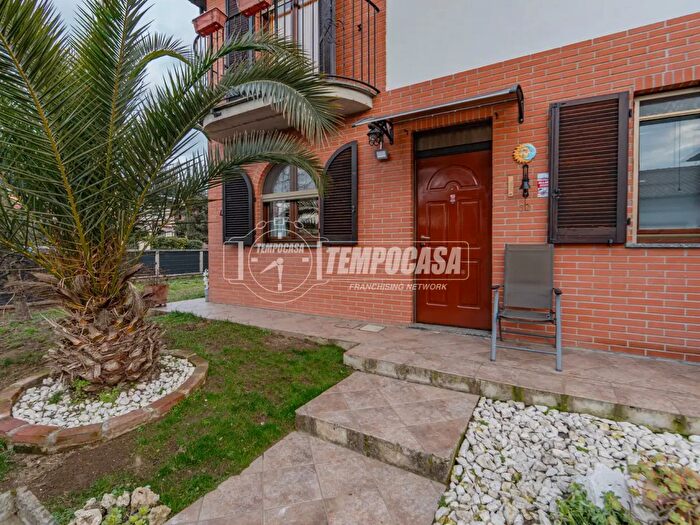 Casa con 5 locali in vendita in Via del Tricolore, Tromello