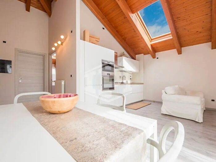 Appartamento bilocale in vendita in Via Luigi Cibrario, Genova