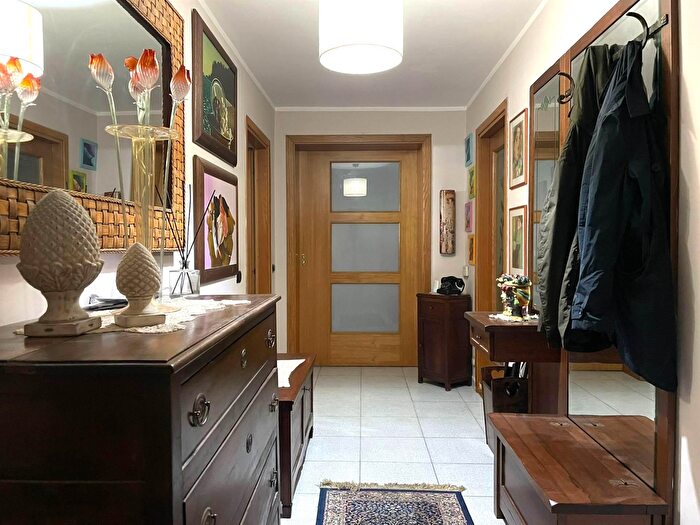 Appartamento con 9 locali in vendita in Via Giovanni XXIII, Borgia