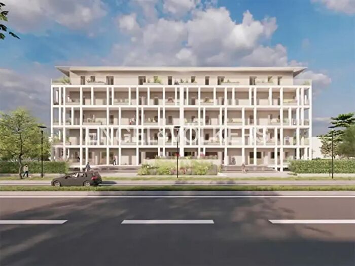 Appartamento trilocale in vendita in Via Pistoiese, Firenze