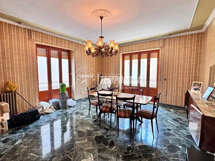 Casa con 5 locali in vendita in Capurso