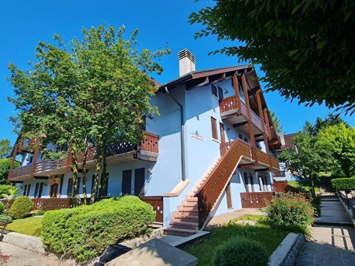 Appartamento trilocale in affitto in Via Ceresara, Centro, Asiago