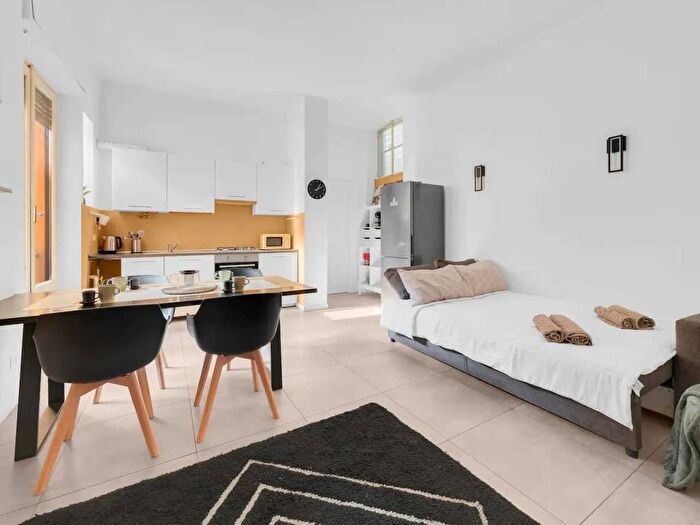 Appartamento trilocale in affitto in Viale Monza, Rovereto, Milano