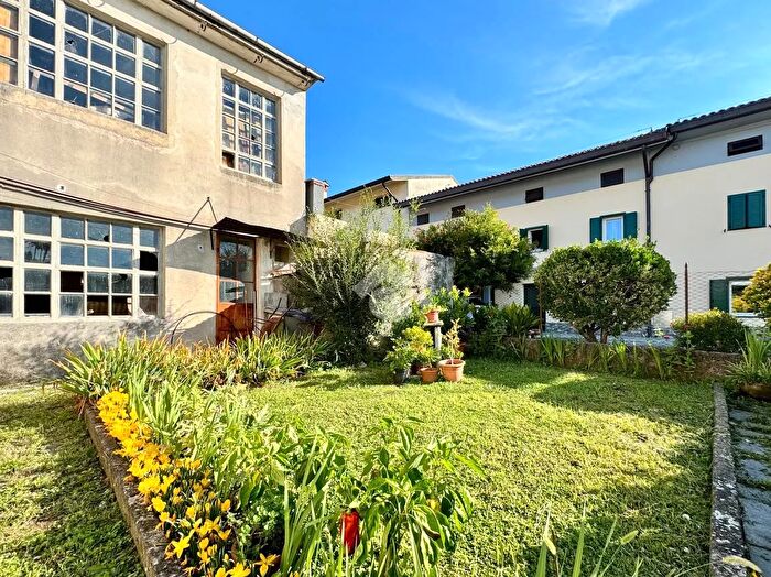 Casa quadrilocale in vendita in Via Giovanni XXIII Papa, Corno Di Rosazzo