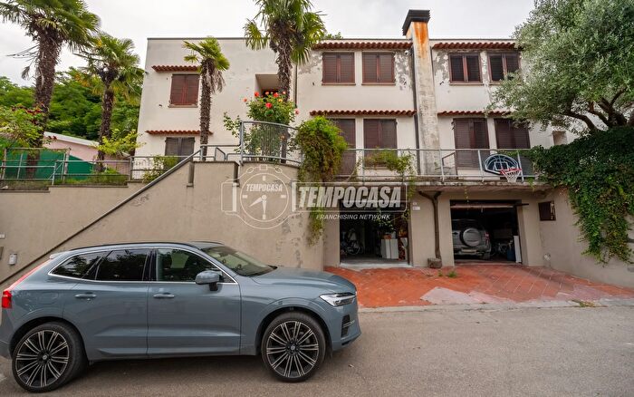 Casa con 5 locali in vendita in Via Giuseppe Cenni a, Casola Valsenio