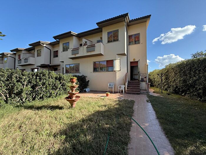 Casa quadrilocale in vendita in Circonvallazione Enrico Berlinguer, Capalbio