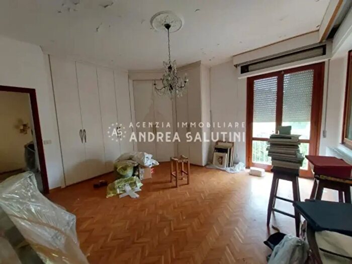 Casa con 6 locali in vendita in Via Enrico Capecchi, Pontedera