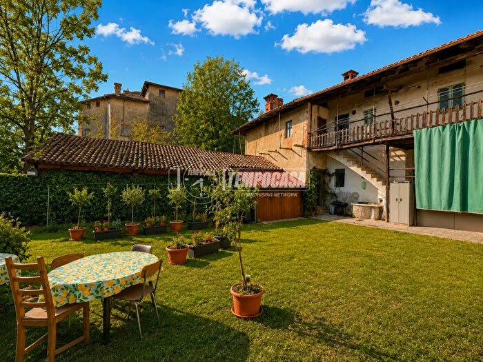 Appartamento quadrilocale in vendita in Via San Giovanni Bosco, Foglizzo