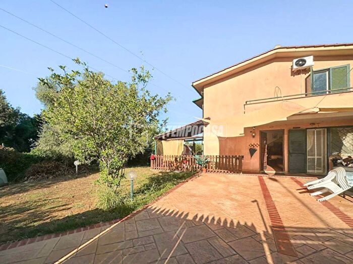 Casa quadrilocale in vendita in Via Tommaso Albinoni, Centro, Cerveteri